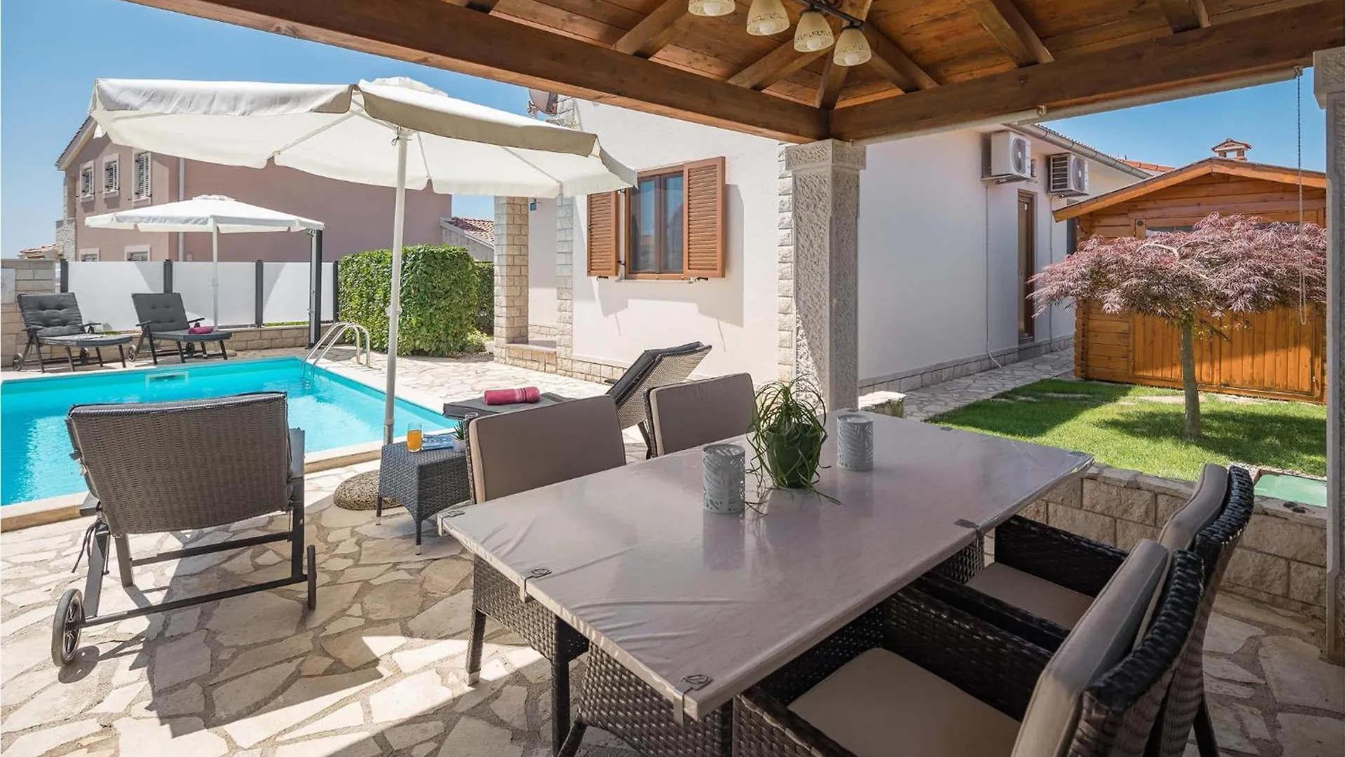 Nice Home In Kastelir With Kitchen